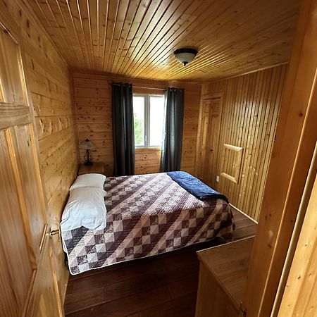 Chalets Et Spa Lac Saint-Jean Шамбор Экстерьер фото