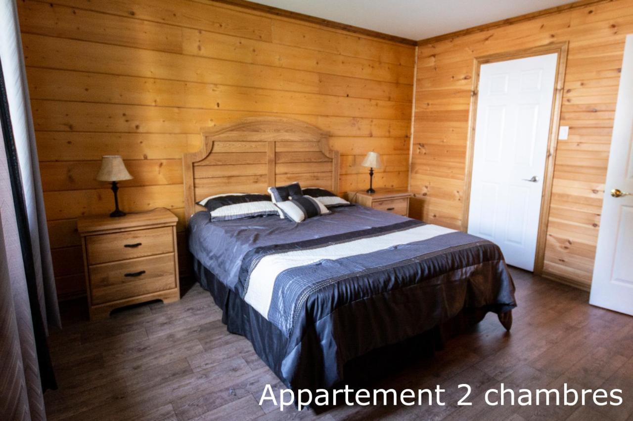 Chalets Et Spa Lac Saint-Jean Шамбор Экстерьер фото