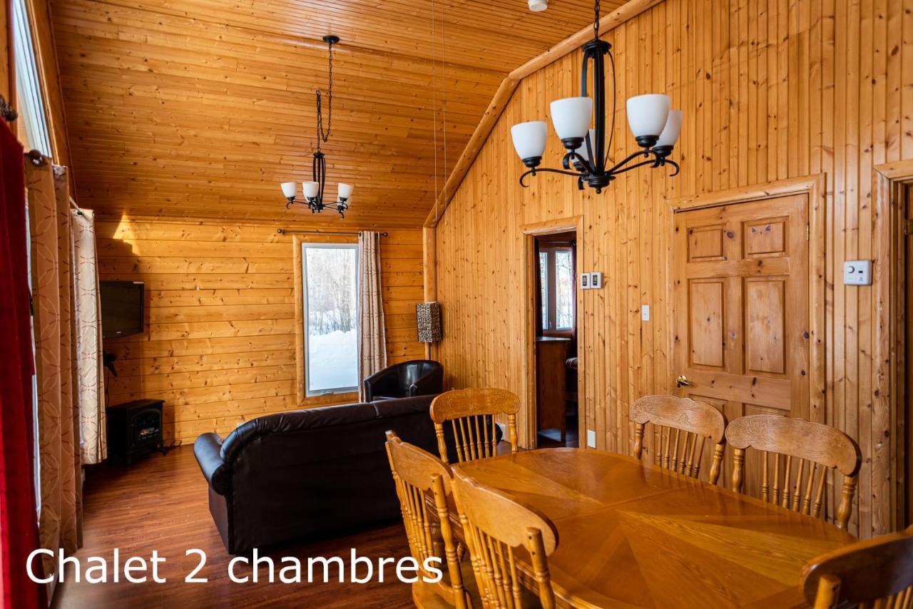 Chalets Et Spa Lac Saint-Jean Шамбор Экстерьер фото