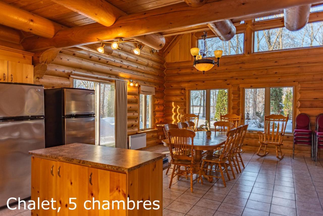 Chalets Et Spa Lac Saint-Jean Шамбор Экстерьер фото