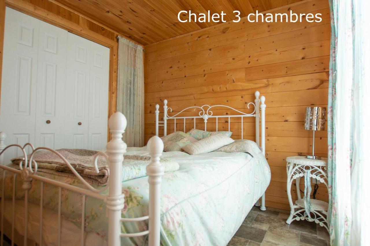 Chalets Et Spa Lac Saint-Jean Шамбор Экстерьер фото