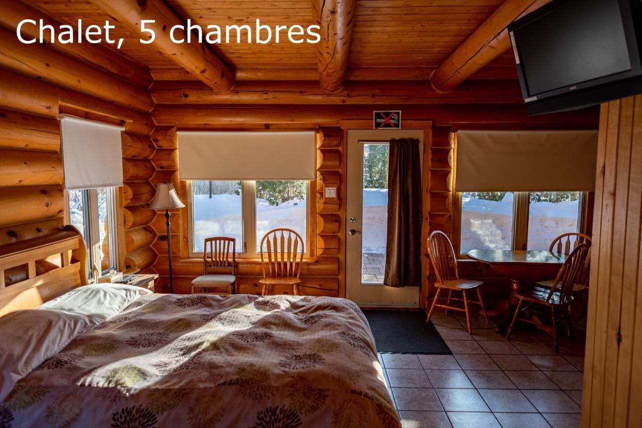 Chalets Et Spa Lac Saint-Jean Шамбор Экстерьер фото
