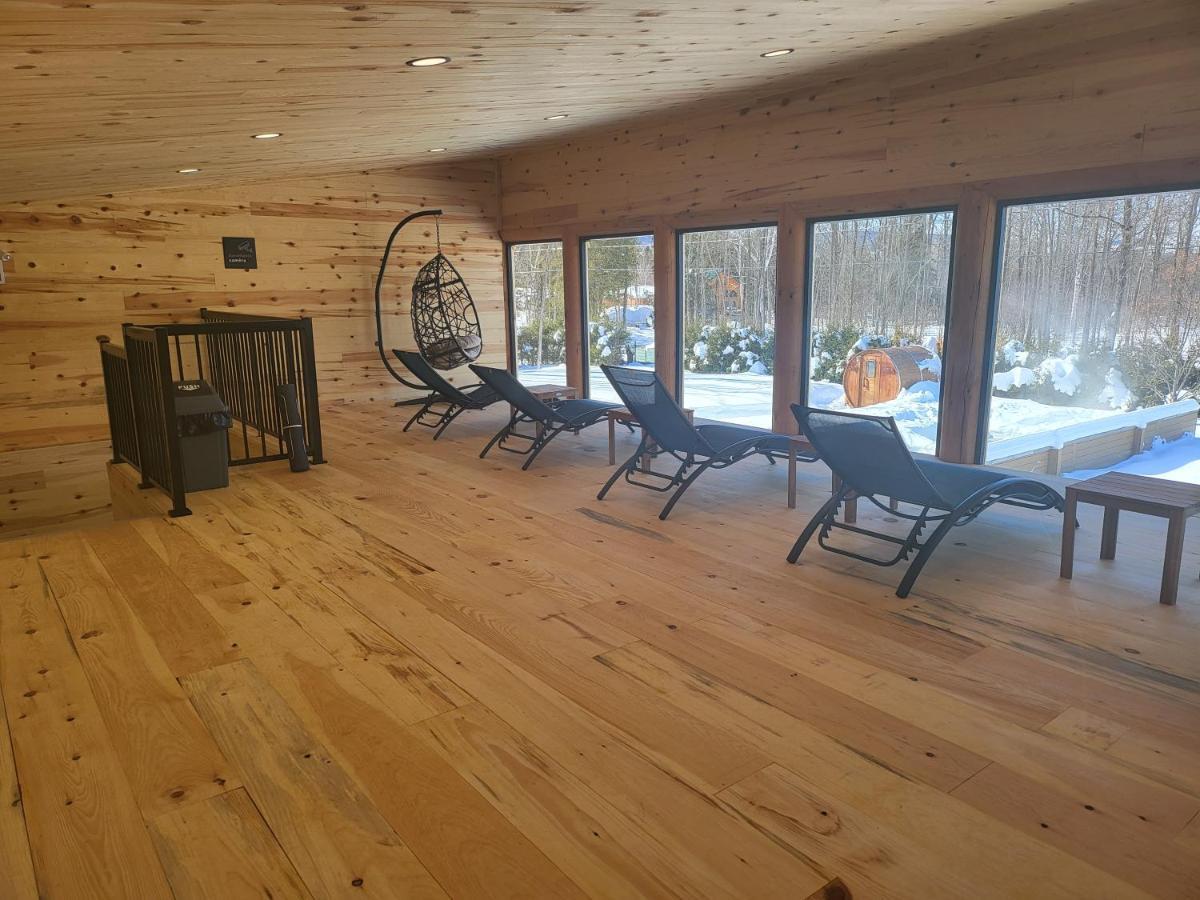 Chalets Et Spa Lac Saint-Jean Шамбор Экстерьер фото